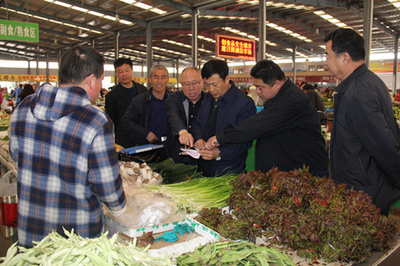日照市食安办组织检查食用农产品市场